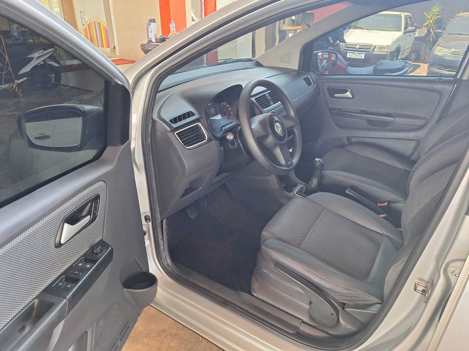 VOLKSWAGEN Fox Trend 1.0 4p. 2012 - miniatura 6