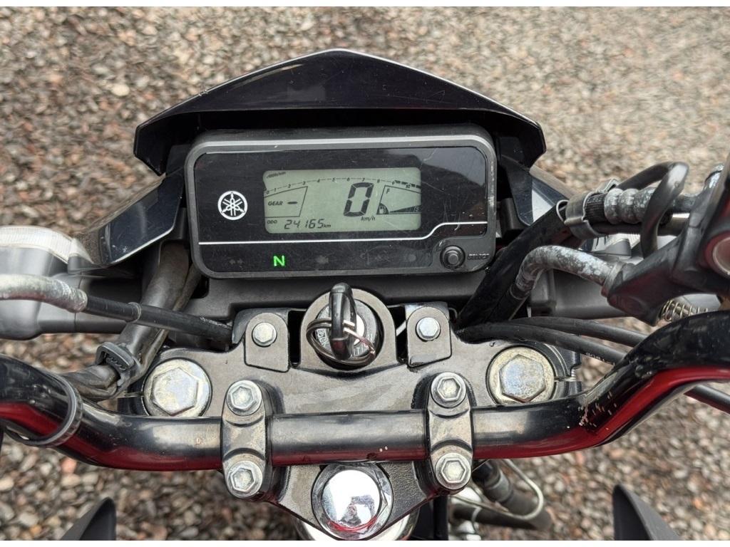 YAMAHA YBR 150 ED Factor 2022 - miniatura 9