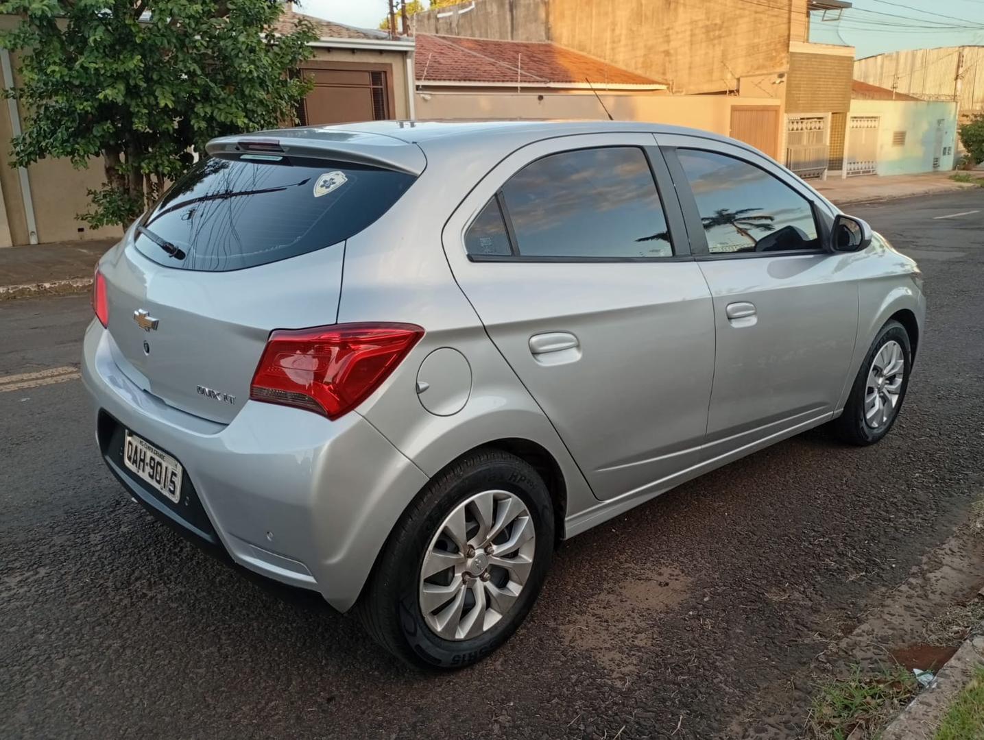 CHEVROLET Onix LT 1.0 2018 - miniatura 3