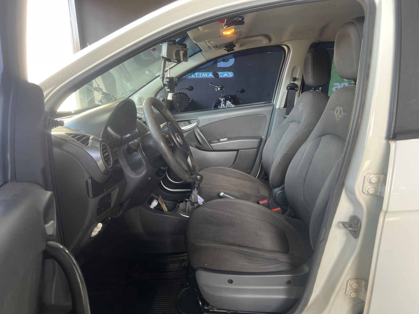 FIAT Grand Siena Attractive 1.4 2018 - miniatura 9