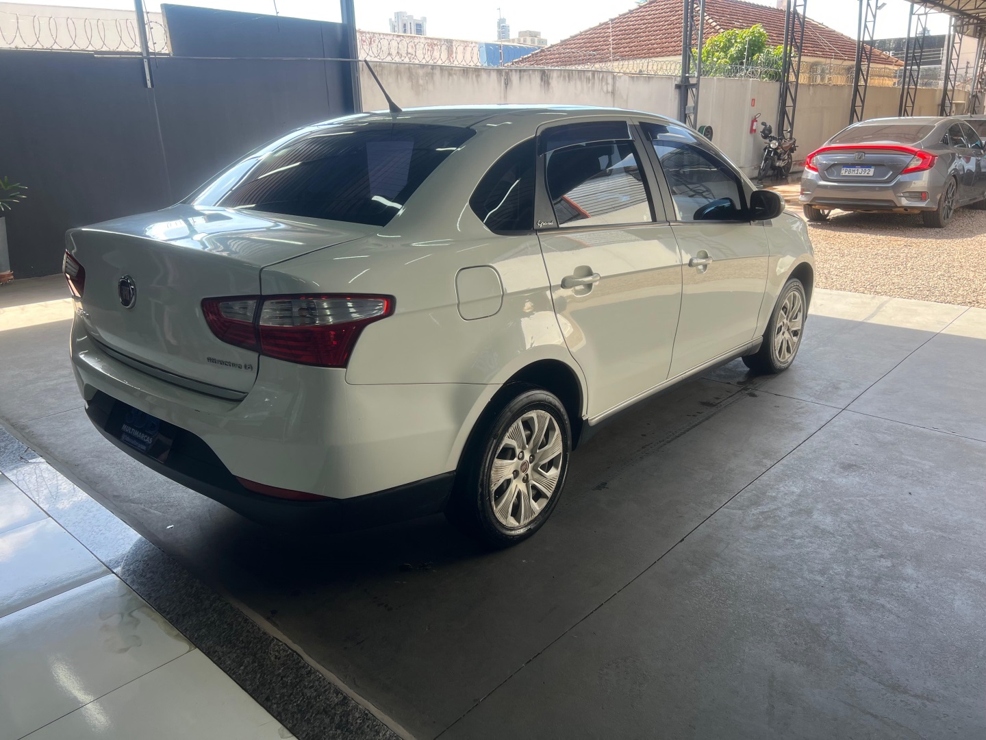 FIAT Grand Siena Attractive 1.4 2018 - miniatura 6