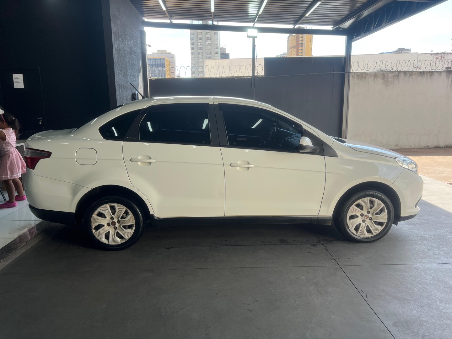 FIAT Grand Siena Attractive 1.4 2018 - miniatura 4