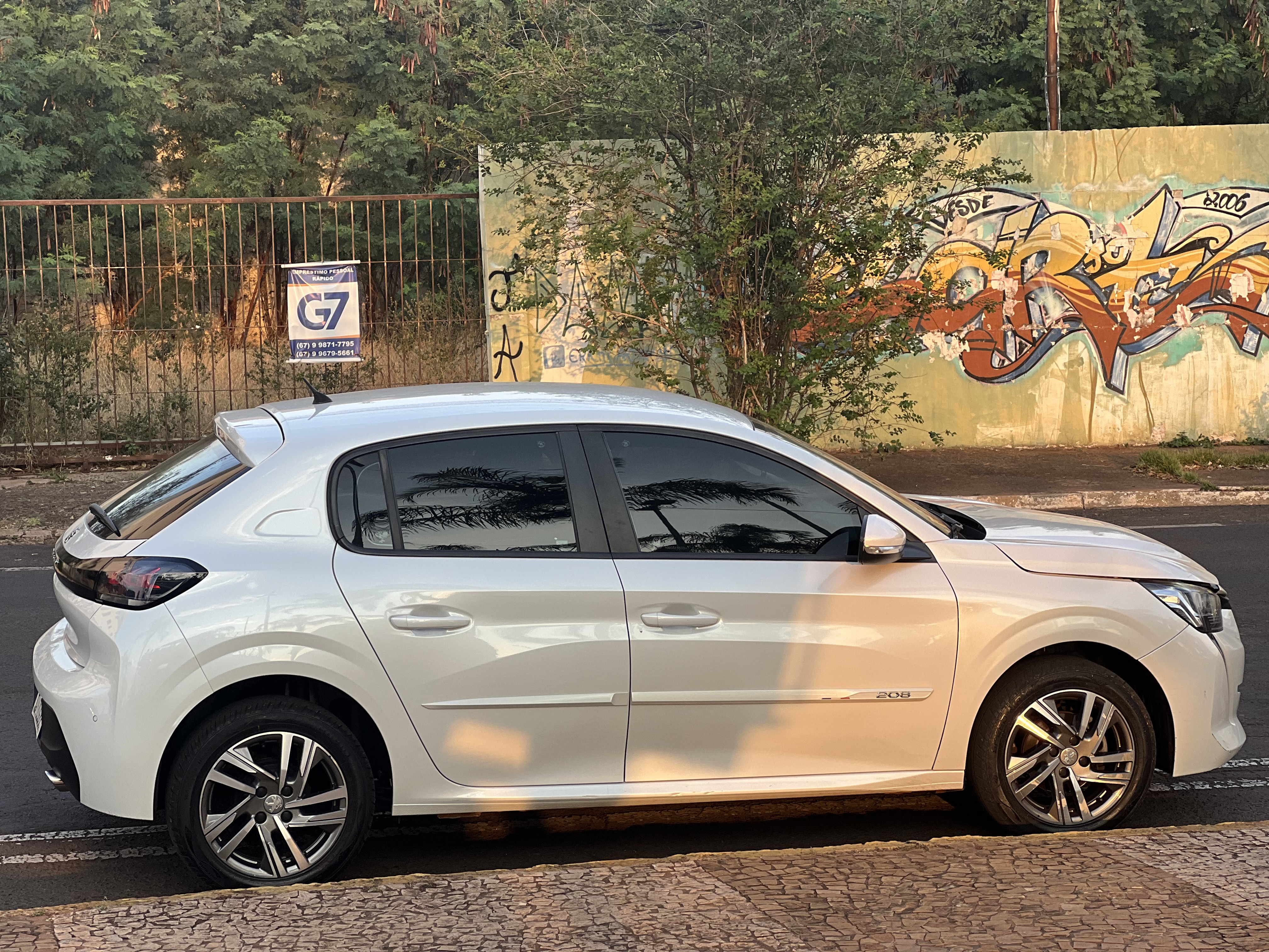 PEUGEOT 208 Allure 1.6 16v 2022 - miniatura 4