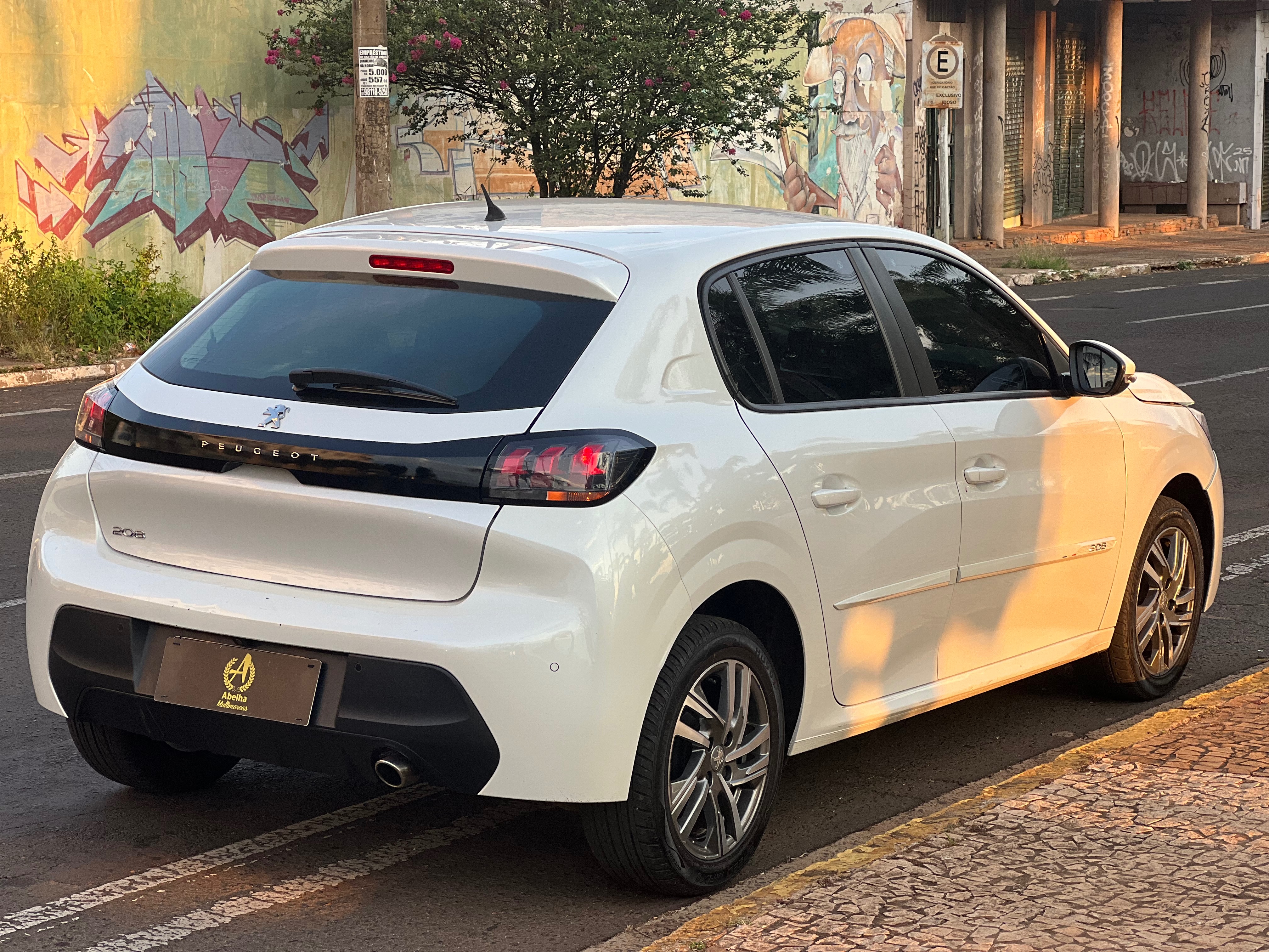 PEUGEOT 208 Allure 1.6 16v 2022 - miniatura 5