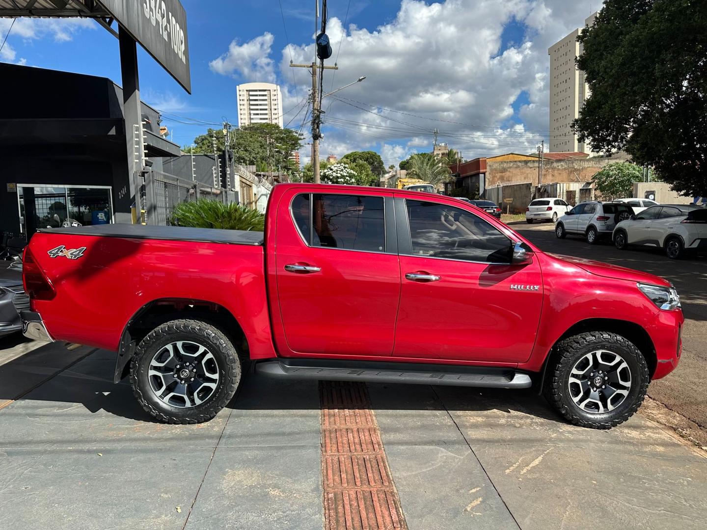 TOYOTA Hilux SRX D4-D 2.8TDi 16v 4X4 C.D. 2021 - miniatura 6