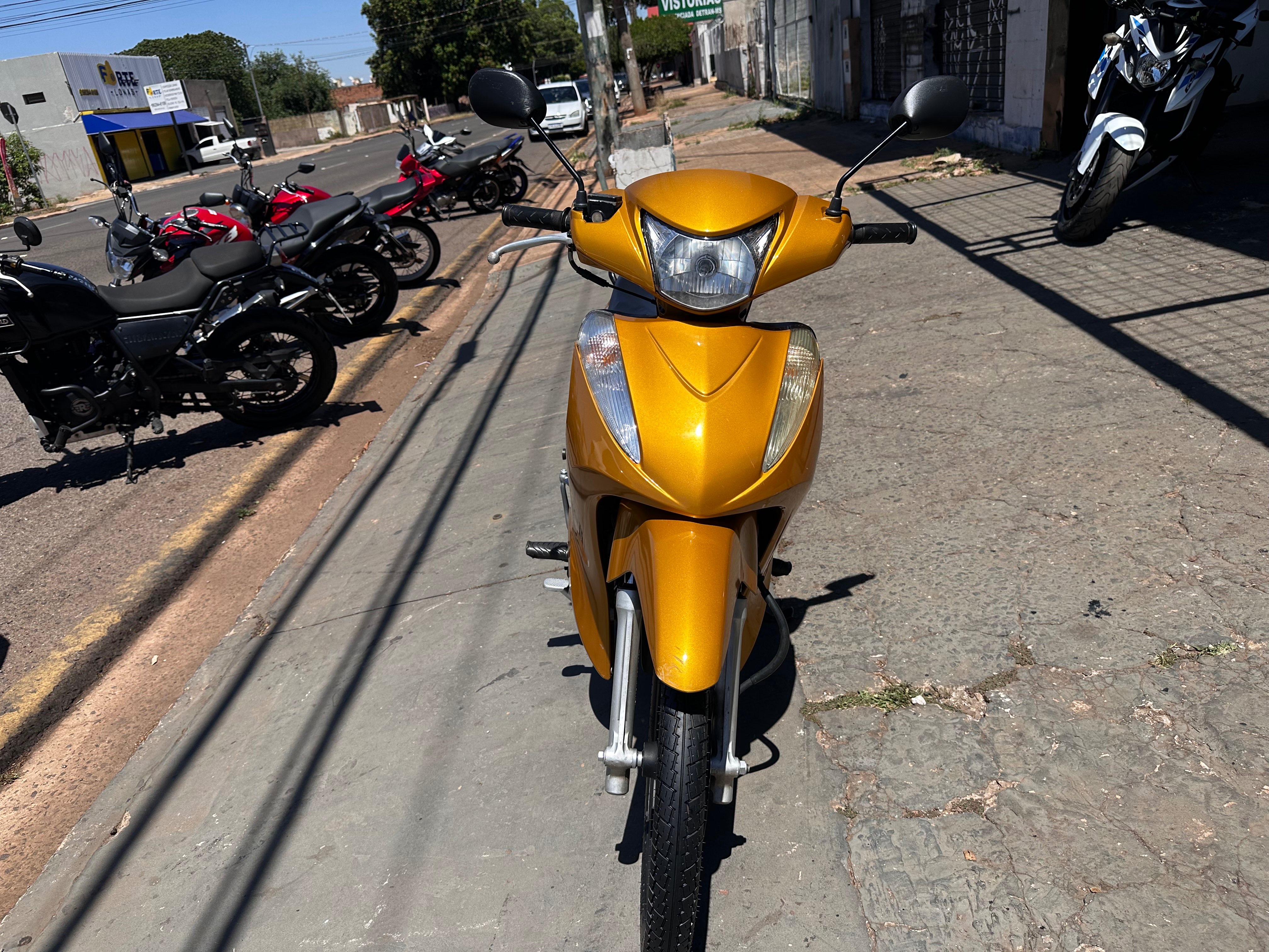 HONDA Biz 125i EX 2011 - miniatura 2