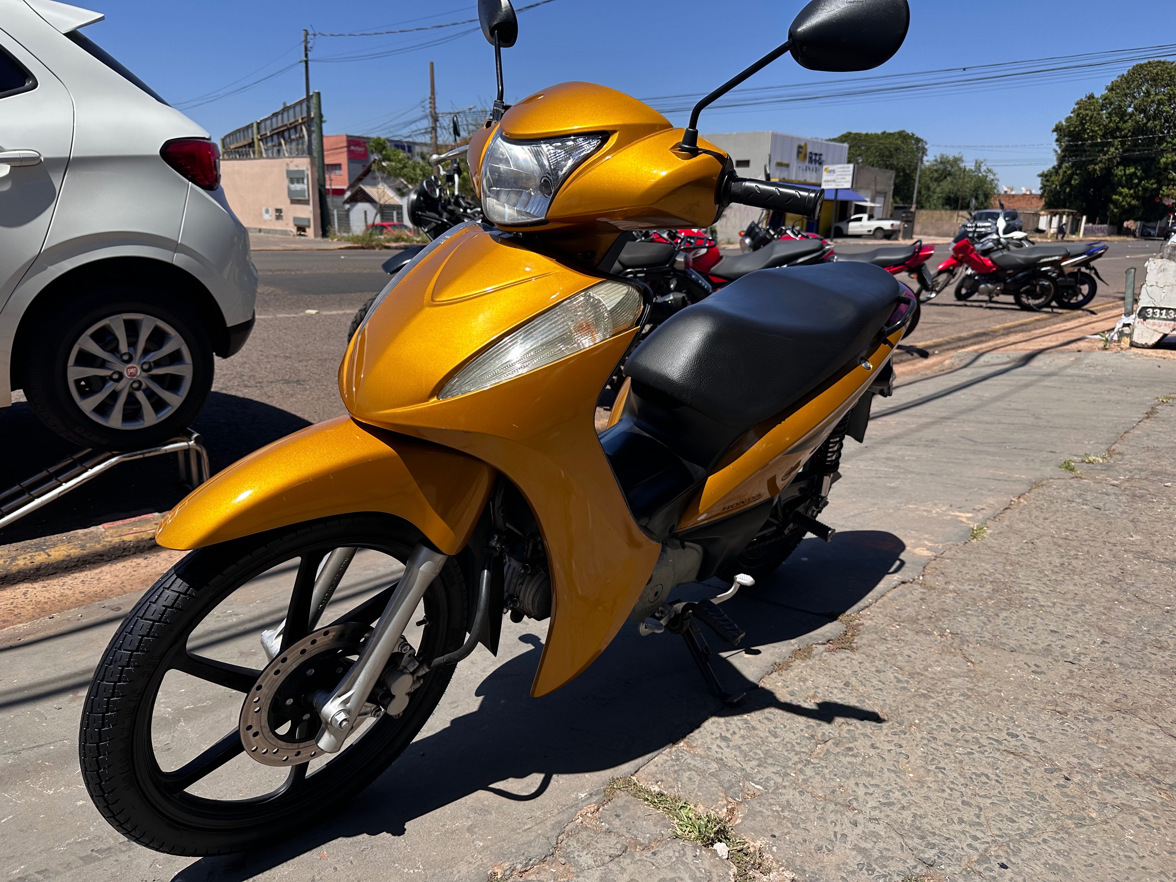 HONDA Biz 125i EX 2011 - miniatura 3