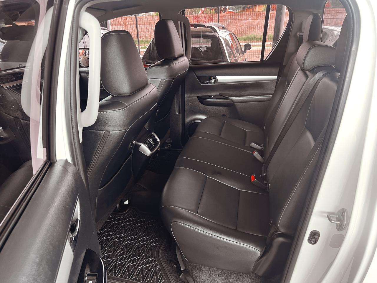 TOYOTA Hilux SRV 2.7 16v C.D. 2020 - miniatura 6