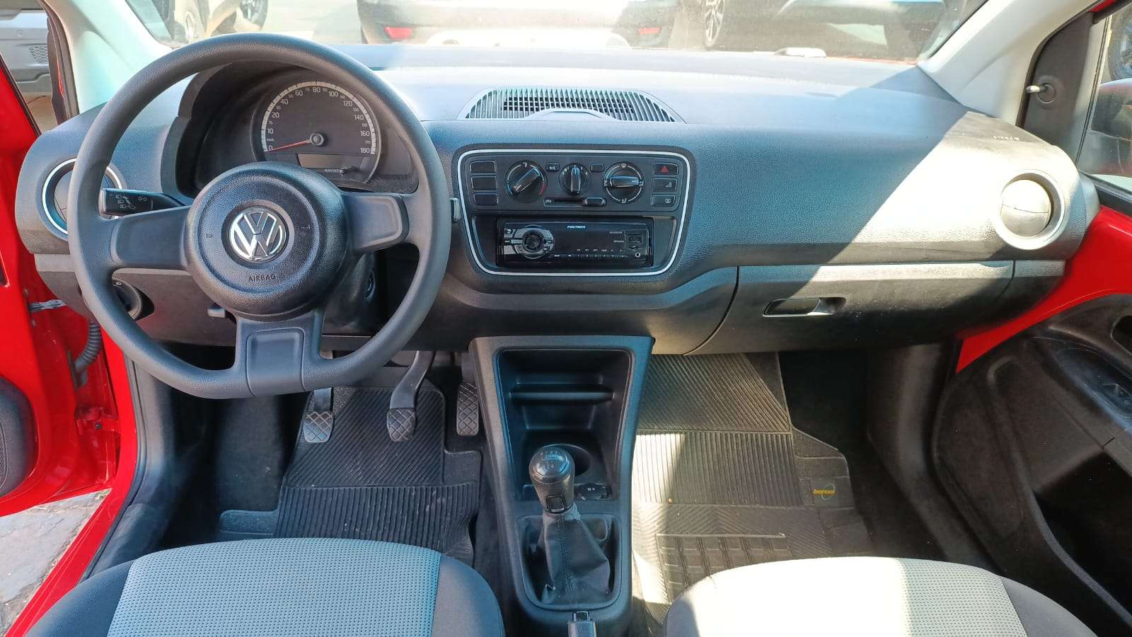 VOLKSWAGEN Up Take 1.0 12v 2p. 2015 - miniatura 6