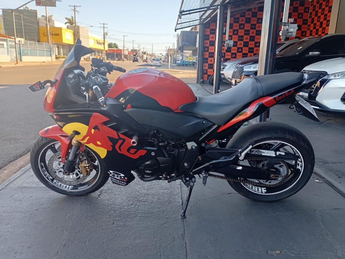 HONDA CBR 600F 2014 - miniatura 3