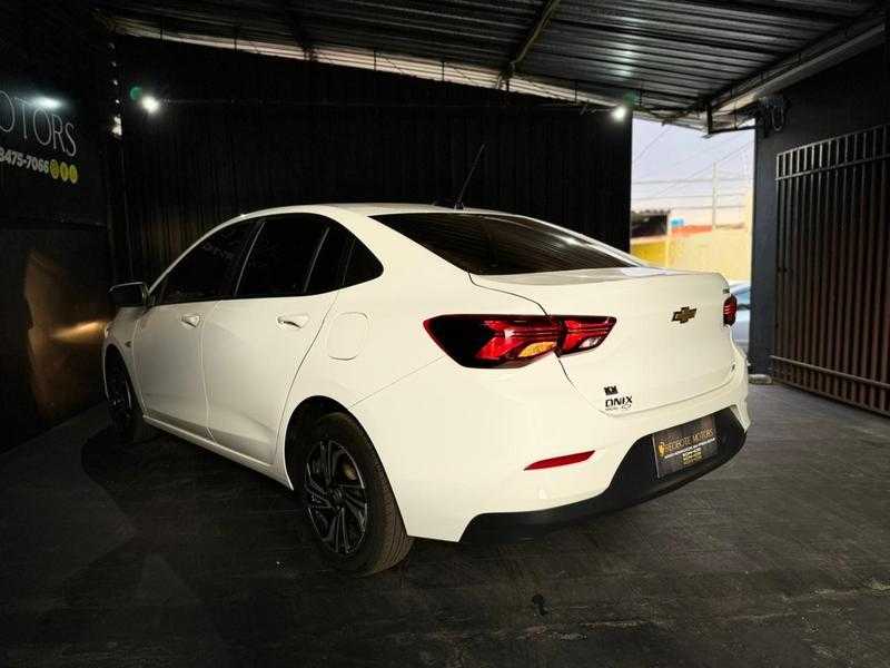 CHEVROLET Onix Sedan Plus LT 1.0T 12v 2024 - miniatura 4