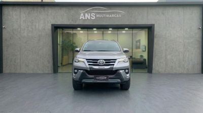 TOYOTA Hilux SW4 SRX D4-D 2.8TDi 16v 4x4 2018