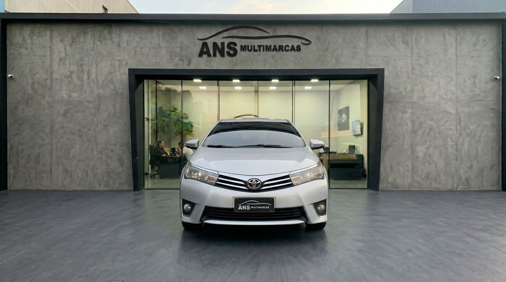 TOYOTA Corolla GLi 1.8 16v 2015