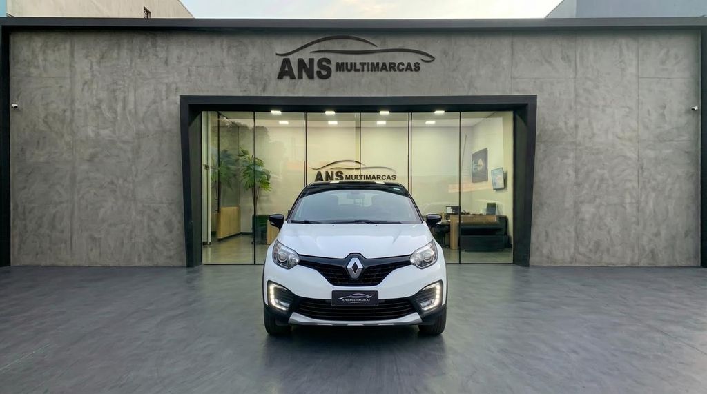 Vista principal de RENAULT Captur Intense Bose 1.6 16v 2021