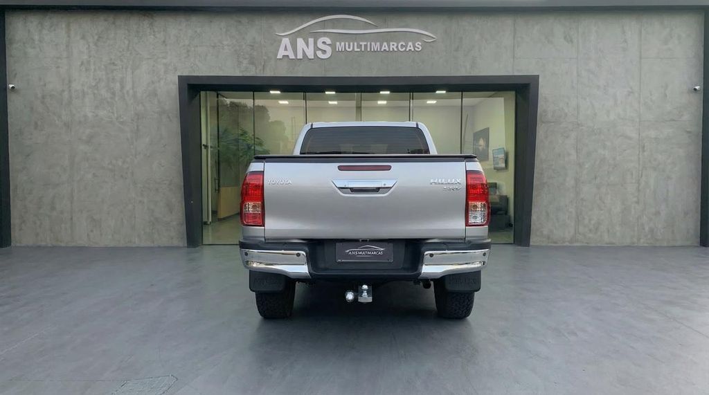 TOYOTA Hilux SRV D4-D 2.8TDi 16v 4X4 C.D. 2021 - miniatura 4