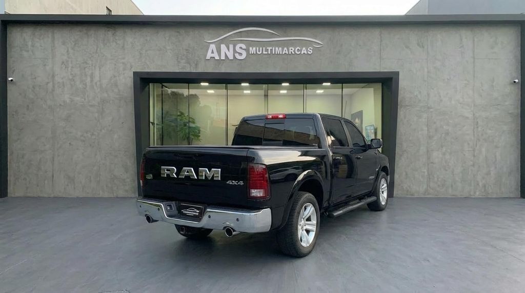 RAM 1500 Classic Laramie 5.7 V8 4X4 C.D. 2022 - miniatura 5