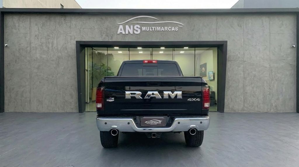 RAM 1500 Classic Laramie 5.7 V8 4X4 C.D. 2022 - miniatura 6