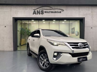 TOYOTA Hilux SRX D4-D 2.8TDi 16v 4x4 2019 - miniatura 3