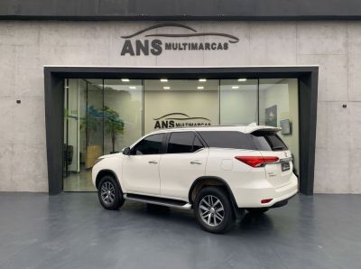TOYOTA Hilux SRX D4-D 2.8TDi 16v 4x4 2019 - miniatura 5