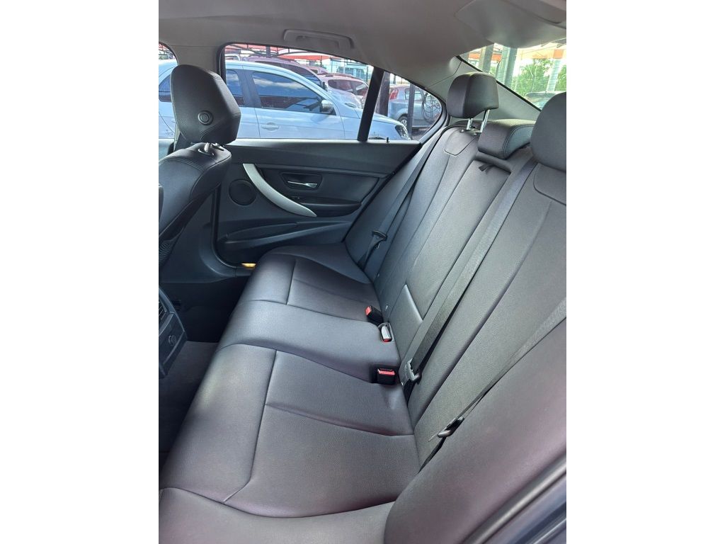 BMW 320i Sport 2.0T 16v 2014 - miniatura 4