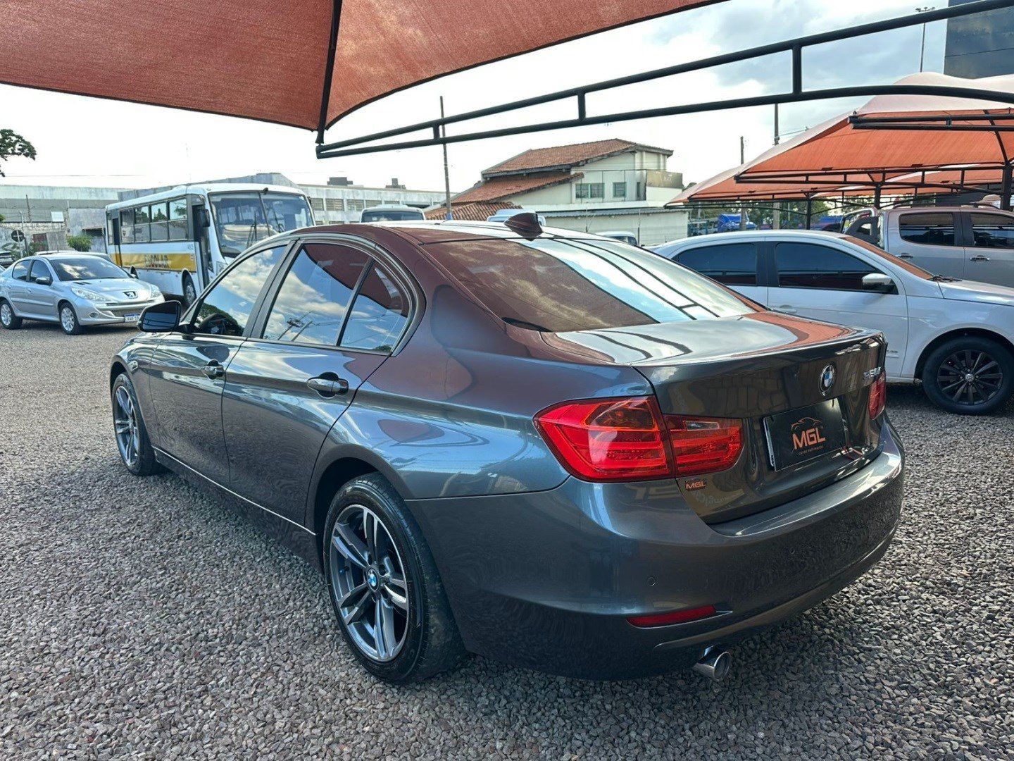 BMW 320i Sport 2.0T 16v 2014 - miniatura 8