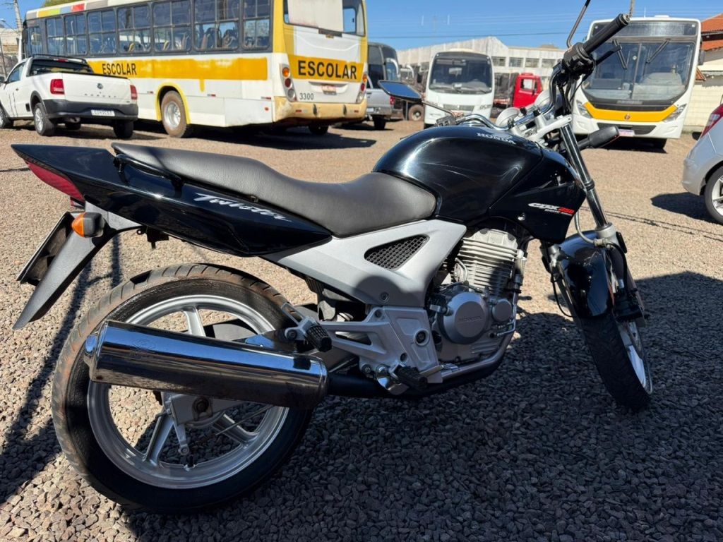 HONDA CBX 250 Twister 2005 - miniatura 4