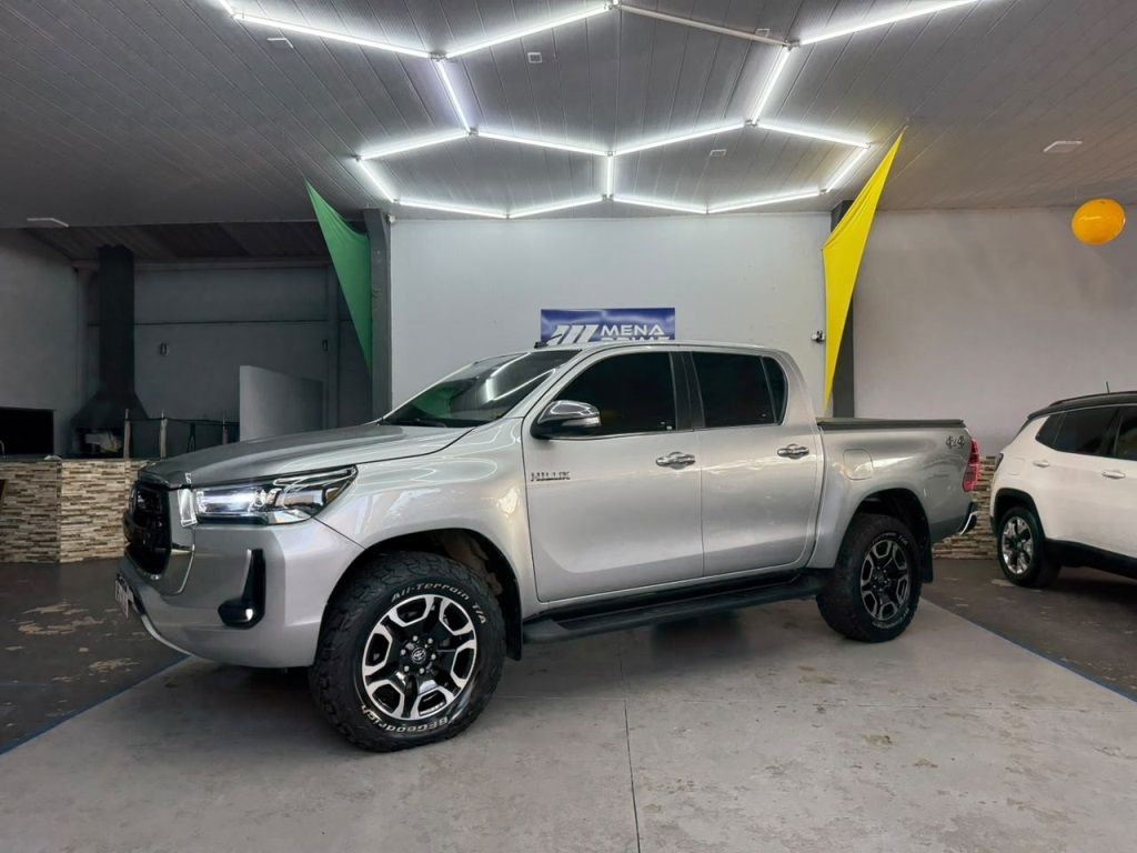 TOYOTA Hilux SRX D4-D 2.8TDi 16v 4X4 C.D. 2019