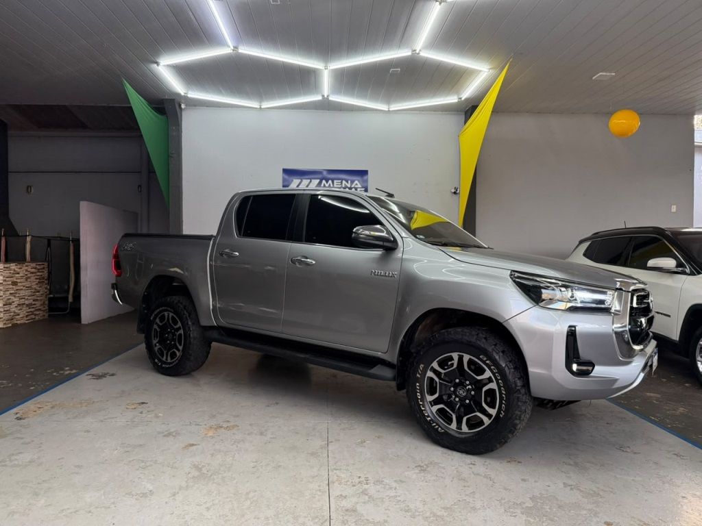 TOYOTA Hilux SRX D4-D 2.8TDi 16v 4X4 C.D. 2019 - miniatura 2