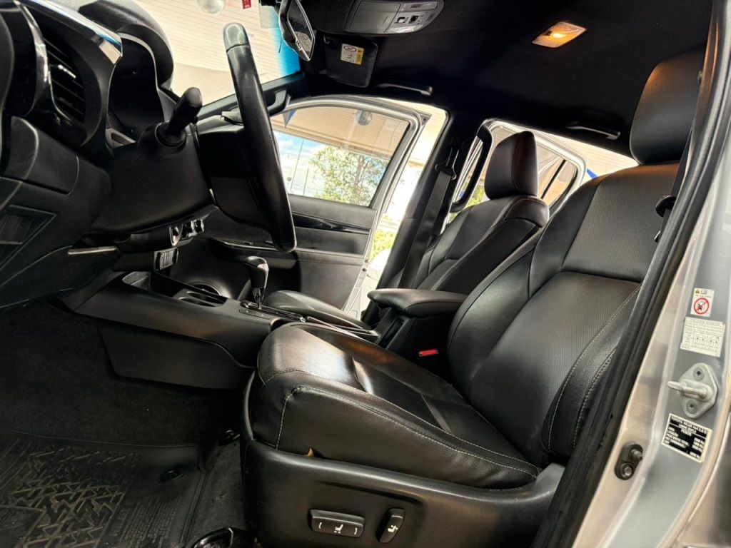 TOYOTA Hilux SRX D4-D 2.8TDi 16v 4X4 C.D. 2019 - miniatura 10