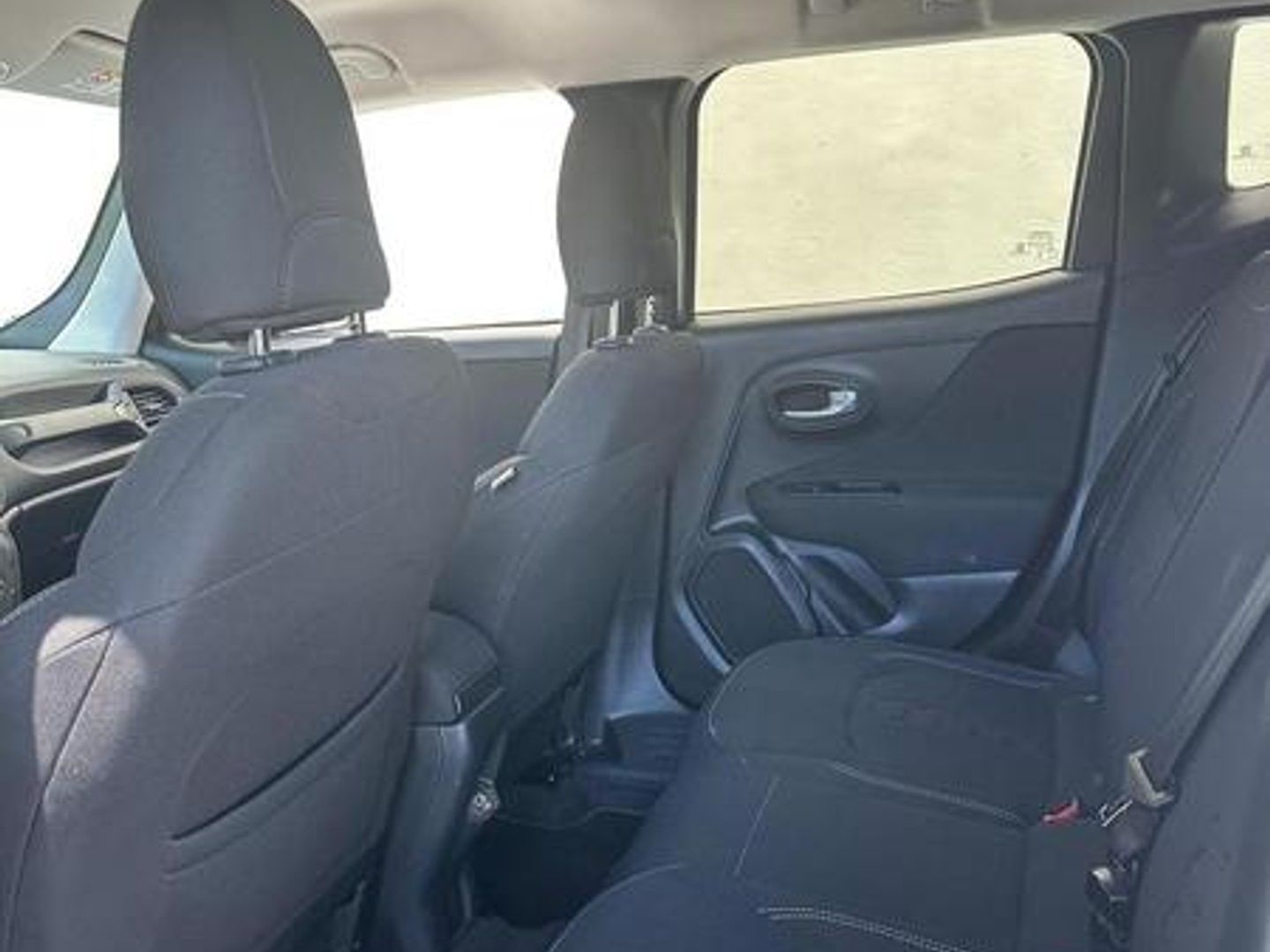 JEEP Renegade Sport 1.3 16v T270 2023 - miniatura 9