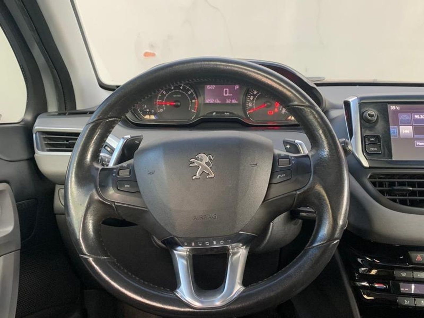 PEUGEOT 208 Allure 1.6 16v 2017 - miniatura 11