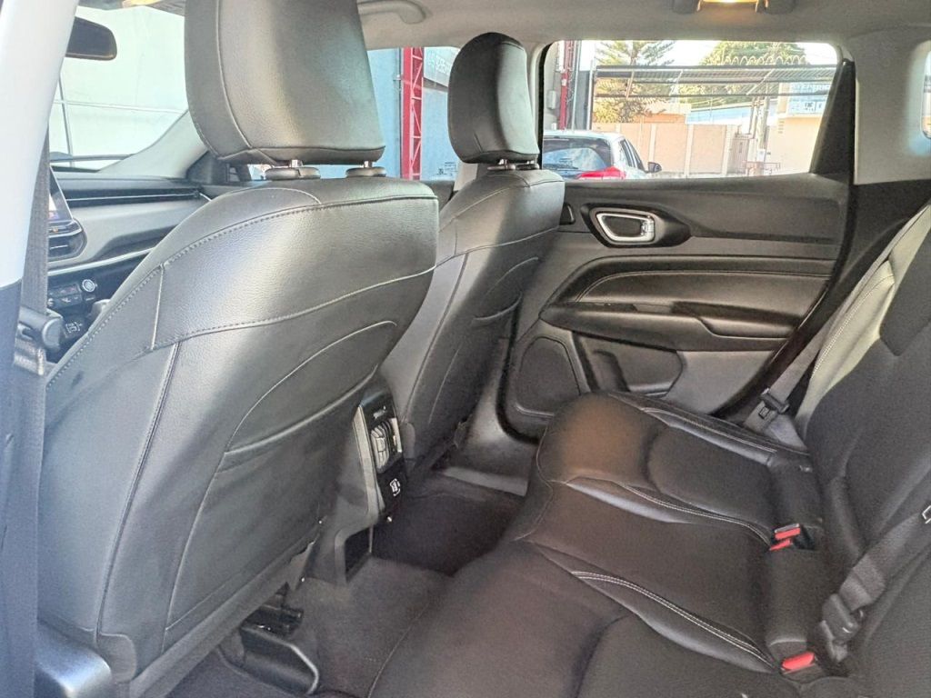JEEP Compass Longitude 1.3 16v T270 2025 - miniatura 10