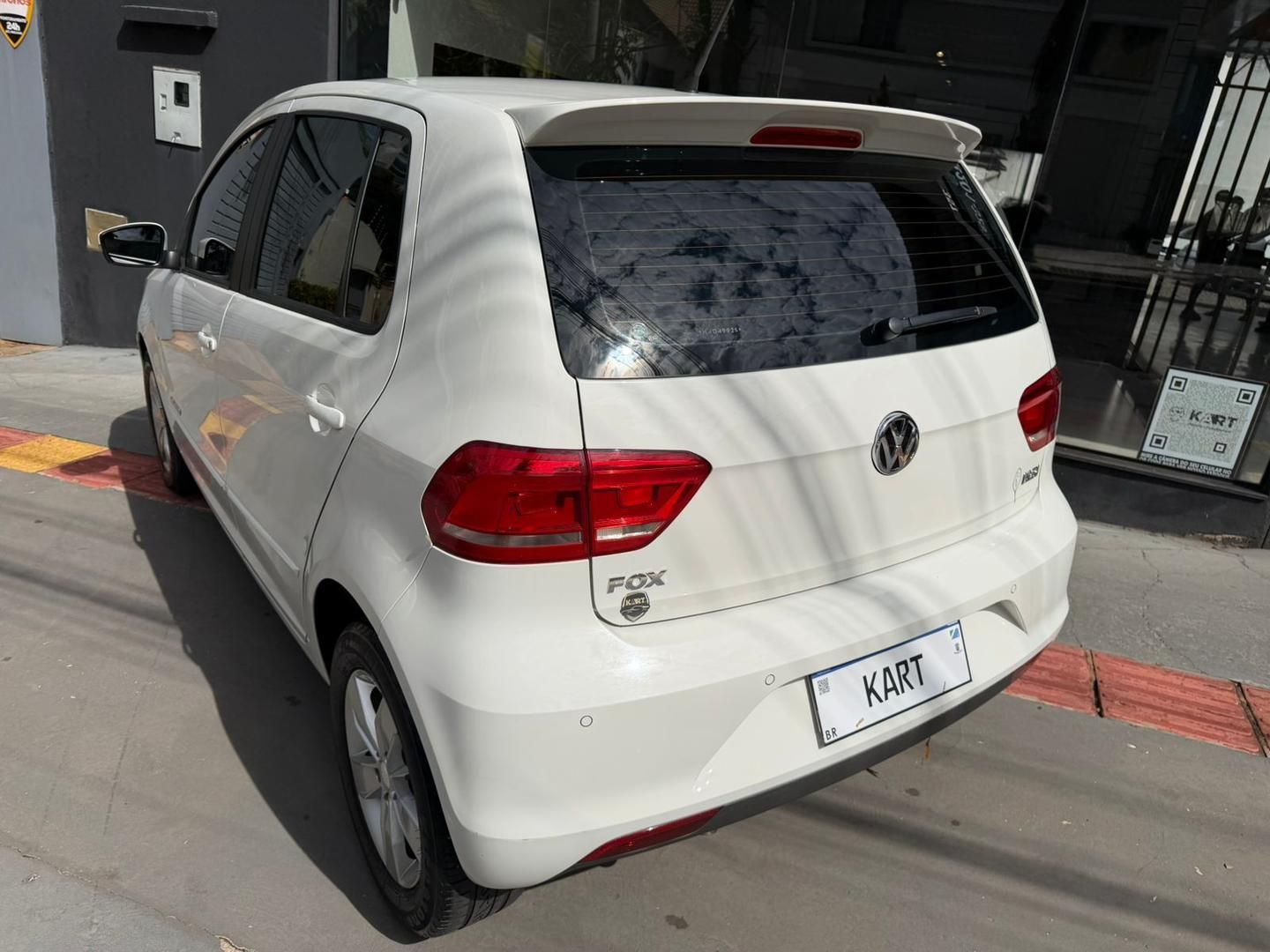 VOLKSWAGEN Fox Comfortline 1.6 4p. 2017 - miniatura 4