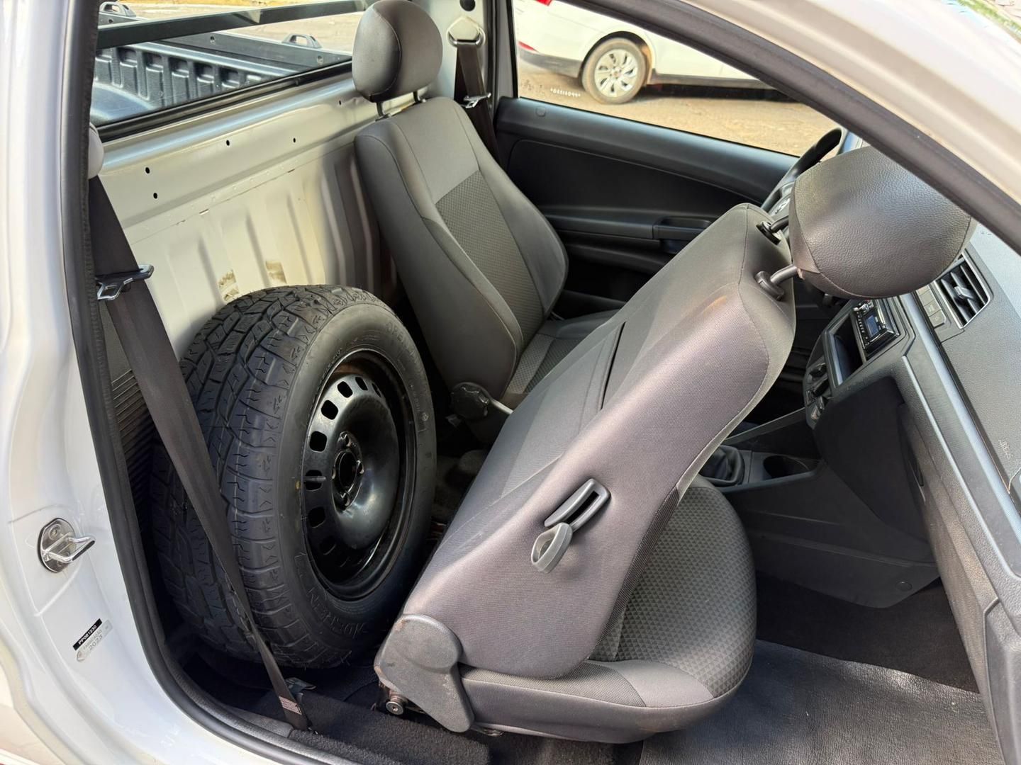 VOLKSWAGEN Saveiro Robust 1.6 C.S. 2023 - miniatura 9