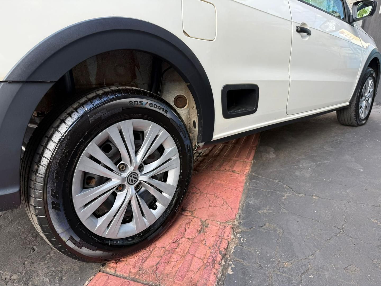 VOLKSWAGEN Saveiro Robust 1.6 C.S. 2023 - miniatura 11