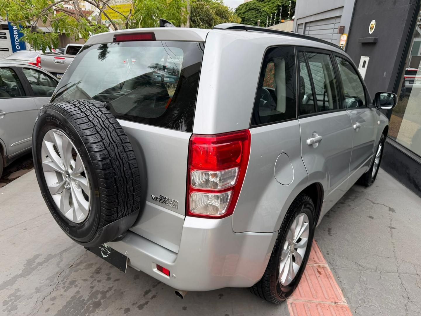 SUZUKI Grand Vitara 2.0 2013 - miniatura 6