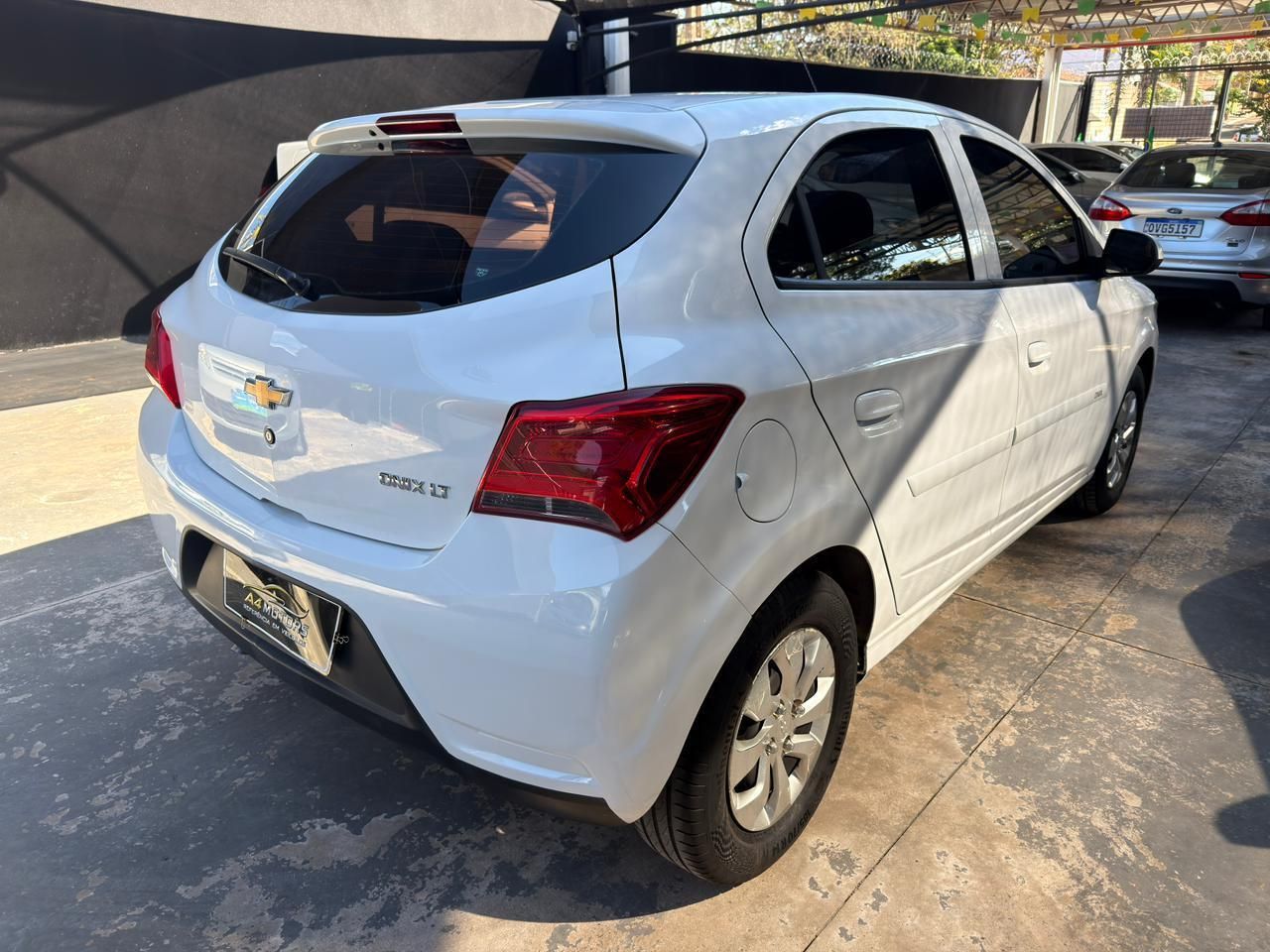 CHEVROLET Onix LT 1.0 2017 - miniatura 4