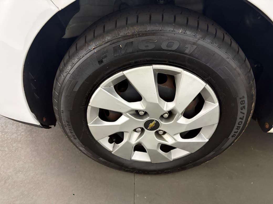 CHEVROLET Onix LT 1.0 2014 - miniatura 10