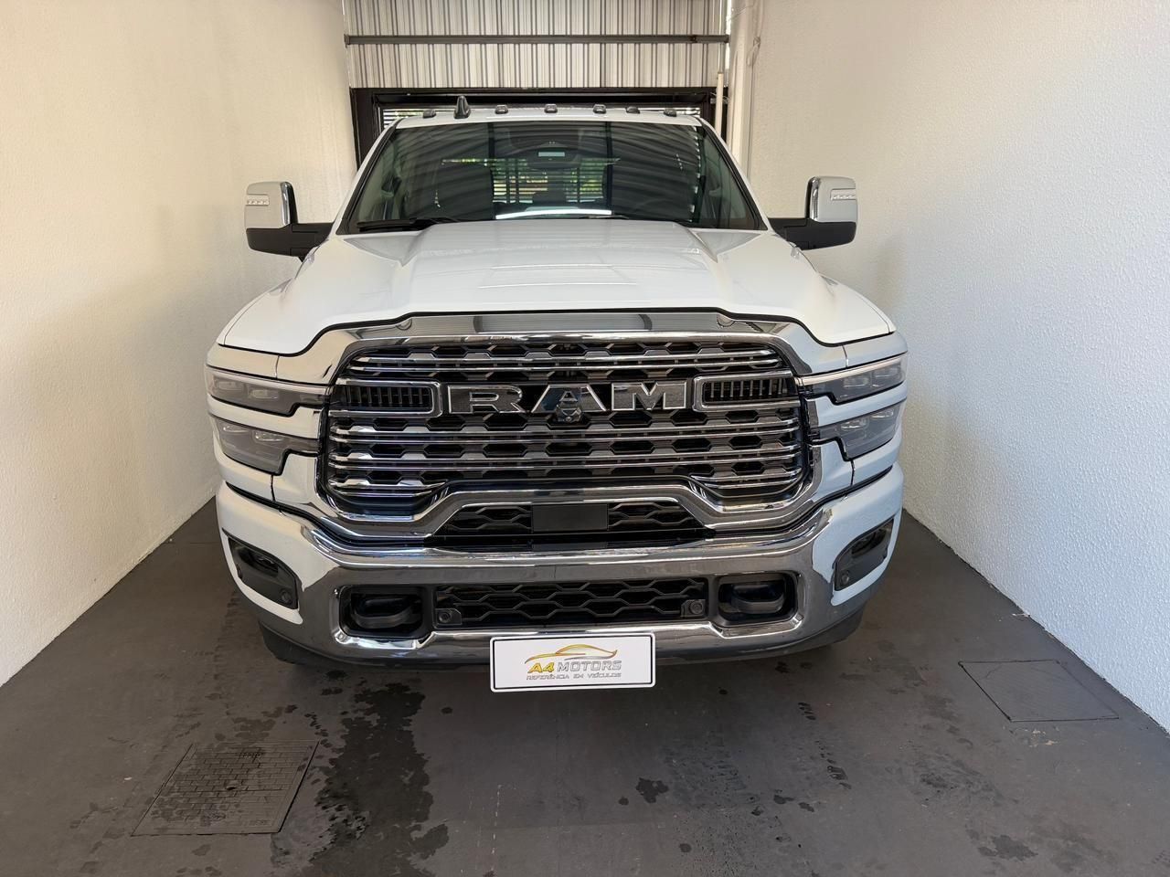 RAM 3500 Limited Edition Longhorn 6.7TDi 24v 4X4 C.D. 2025 - miniatura 9