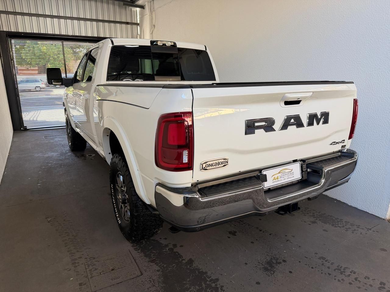 RAM 3500 Limited Edition Longhorn 6.7TDi 24v 4X4 C.D. 2025 - miniatura 10