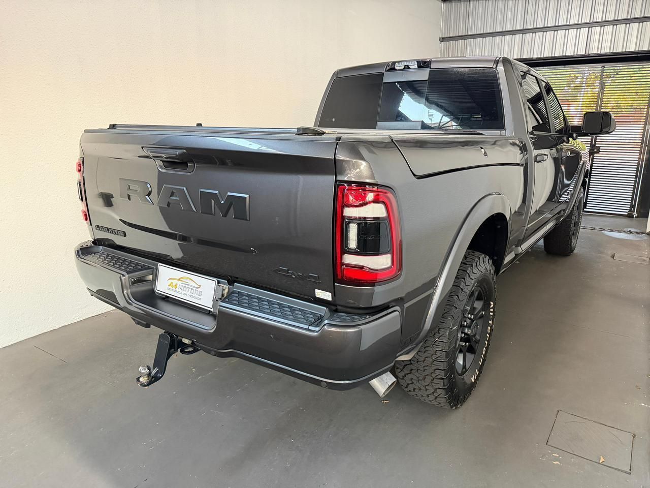 RAM 3500 Laramie 6.7TDi 24v 4X4 C.D. 2022 - miniatura 3