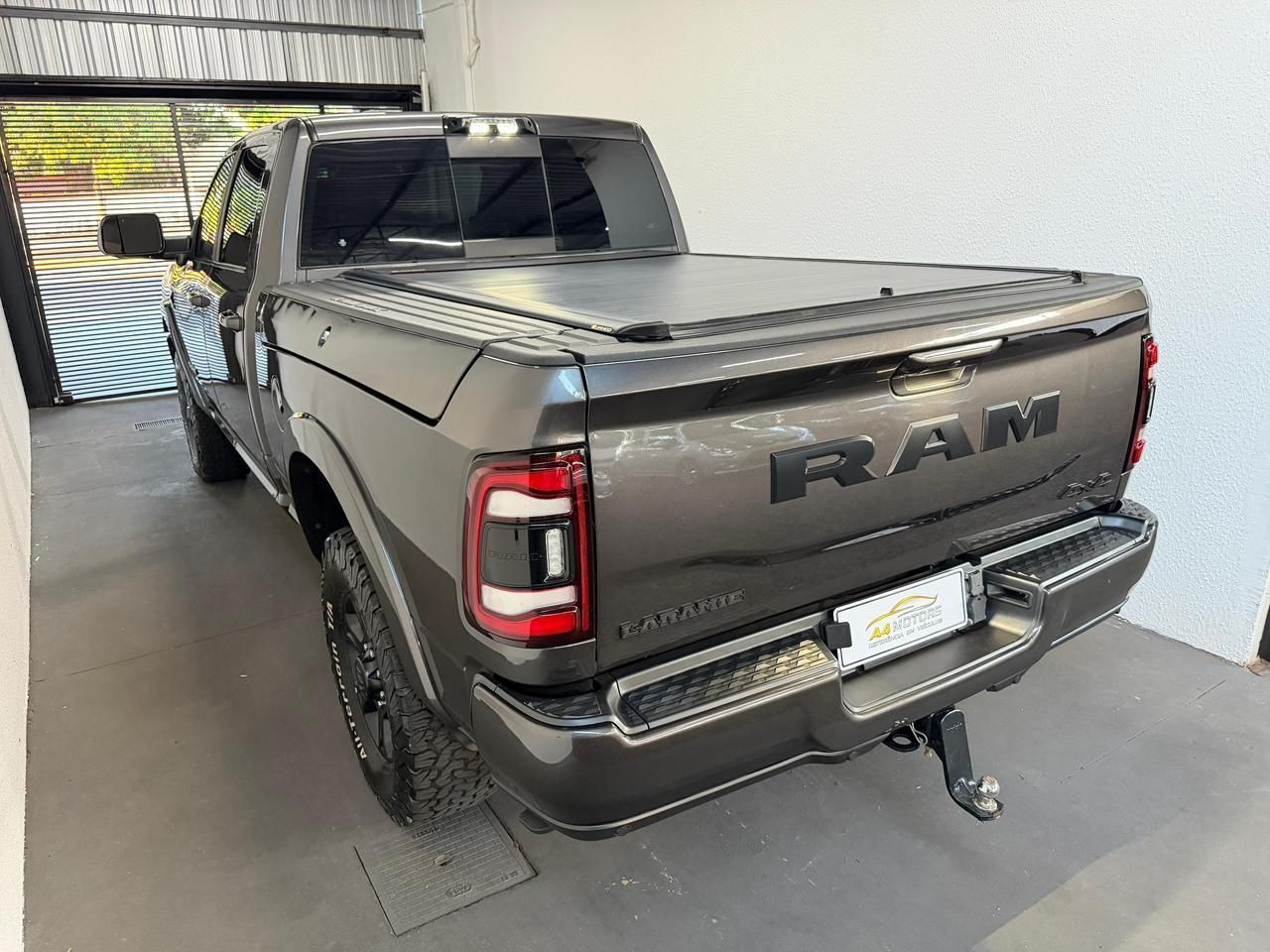 RAM 3500 Laramie 6.7TDi 24v 4X4 C.D. 2022 - miniatura 4