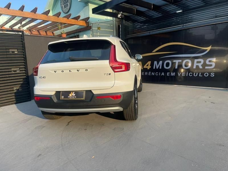 VOLVO XC40 T-5 Momentum 2.0T 16v AWD 2020 - miniatura 2