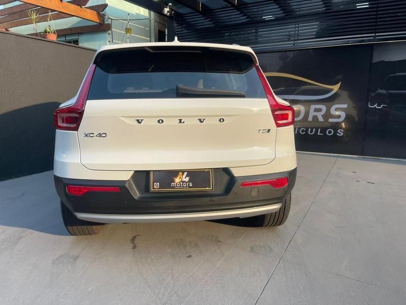 VOLVO XC40 T-5 Momentum 2.0T 16v AWD 2020 - miniatura 4
