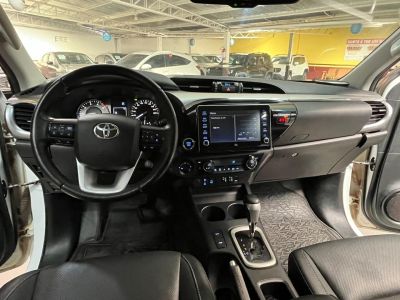 TOYOTA Hilux SRX D4-D 2.8TDi 16v 4X4 C.D. 2023 - miniatura 12