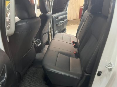 TOYOTA Hilux SRX D4-D 2.8TDi 16v 4X4 C.D. 2023 - miniatura 14