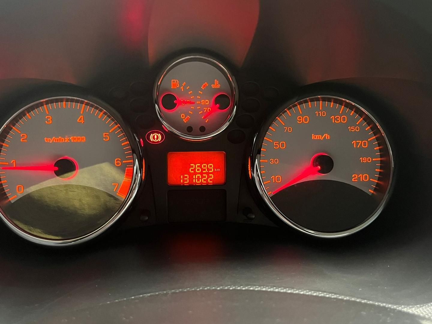 PEUGEOT 207 XR 1.4 4p. 2012 - miniatura 6