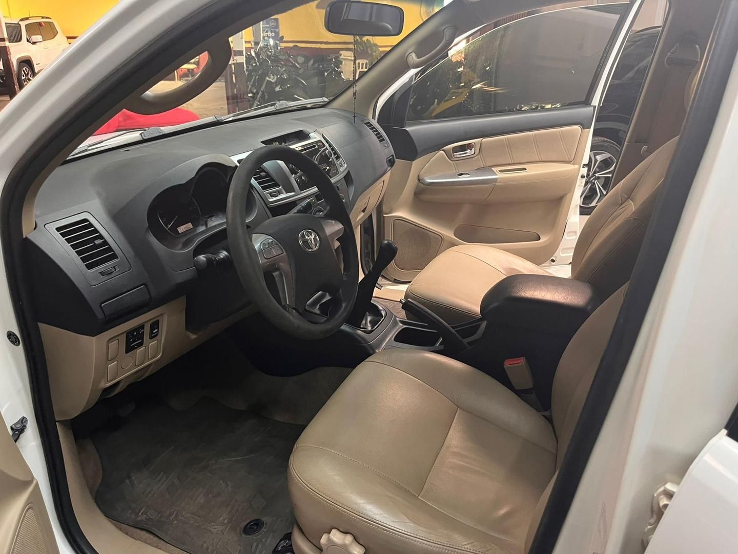TOYOTA Hilux SW4 SR 2.7 16v 2014 - miniatura 13