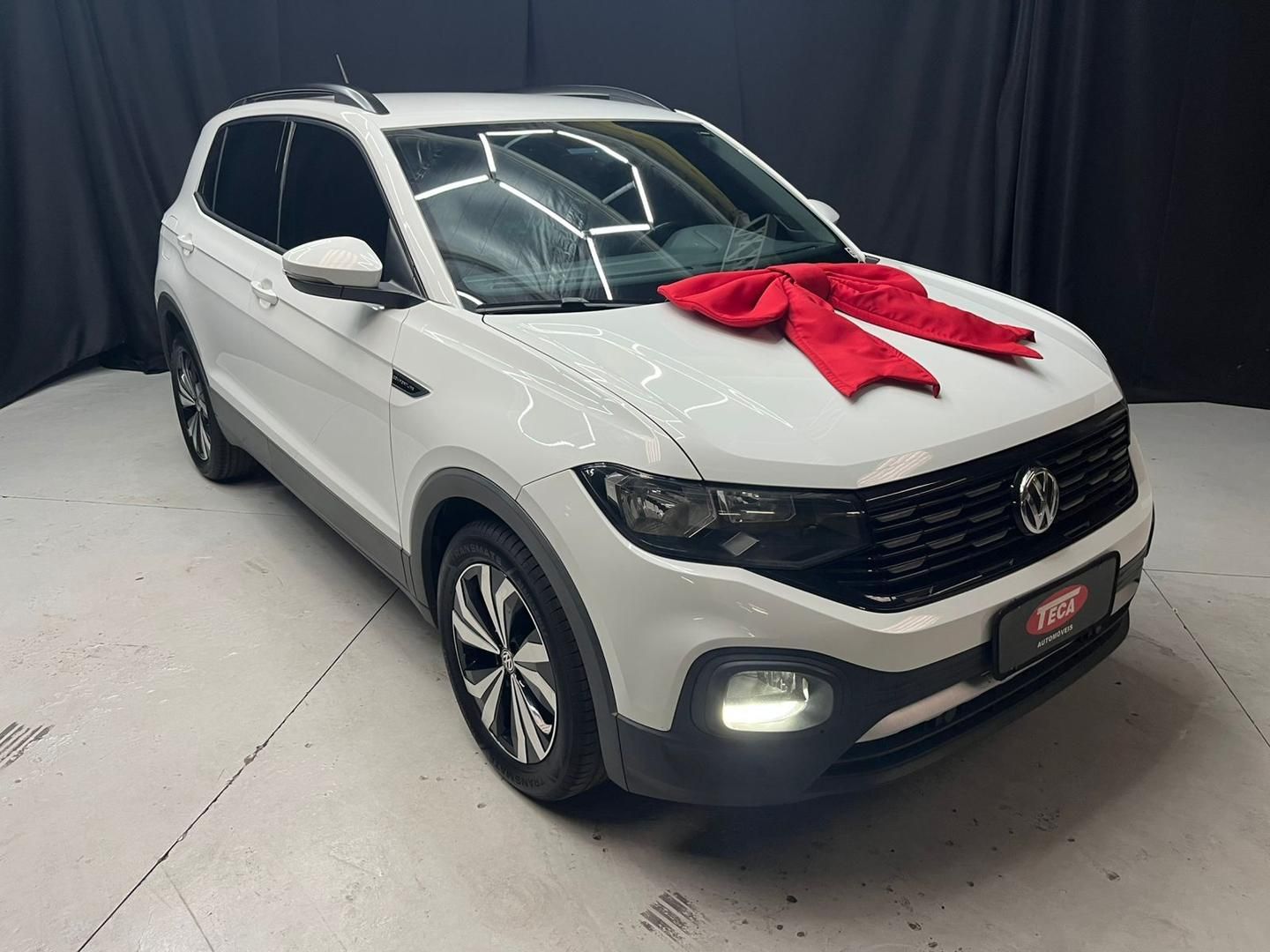 Vista principal de VOLKSWAGEN T-Cross Comfortline 1.0 12v TSi 2021