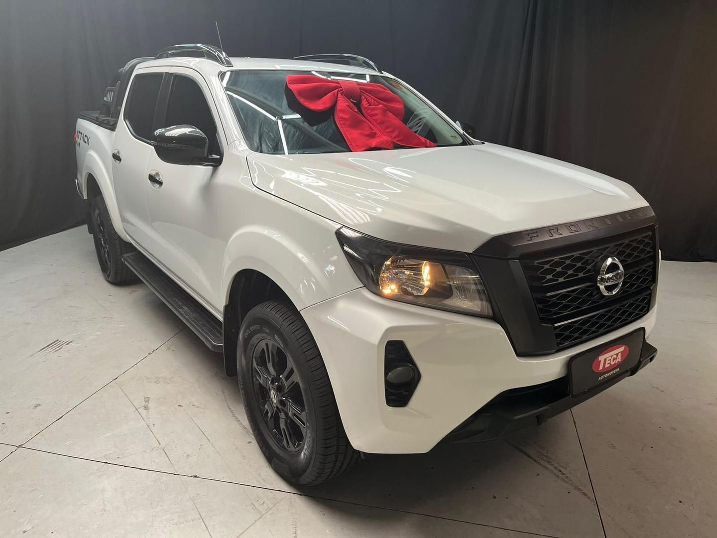 Vista principal de NISSAN Frontier Attack 2.3TDi 16v 4X4 C.D. 2023